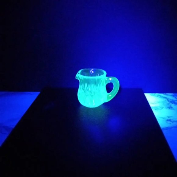 Degenhart Glass Mini Pitcher Trinket Paperweight Toothpick Vtg - Picture 10 of 10